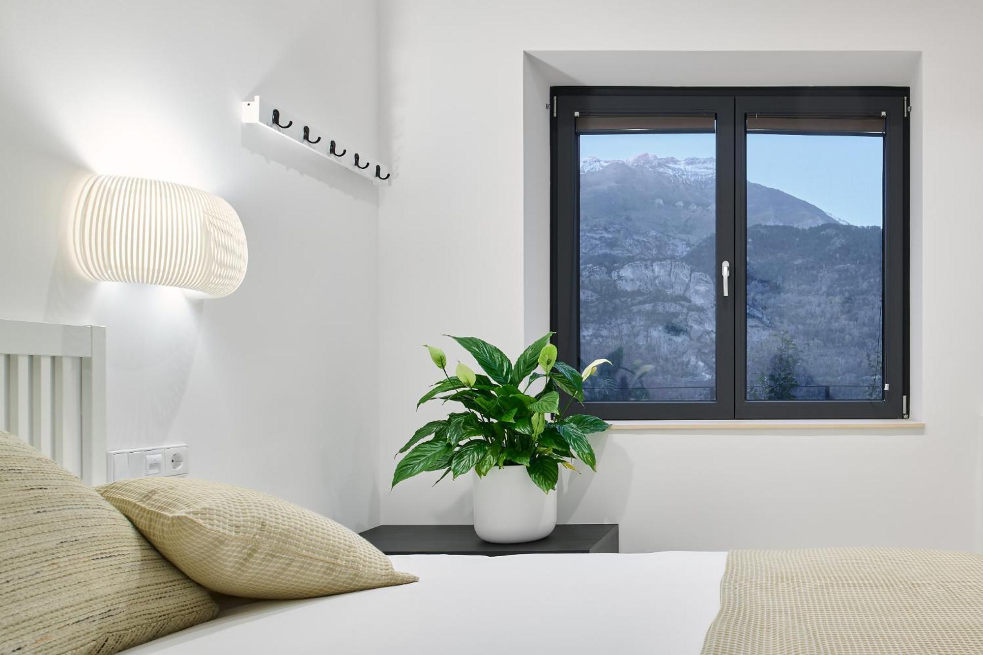 Casa De La Paz En El Valle De Tena Sandiniés エクステリア 写真