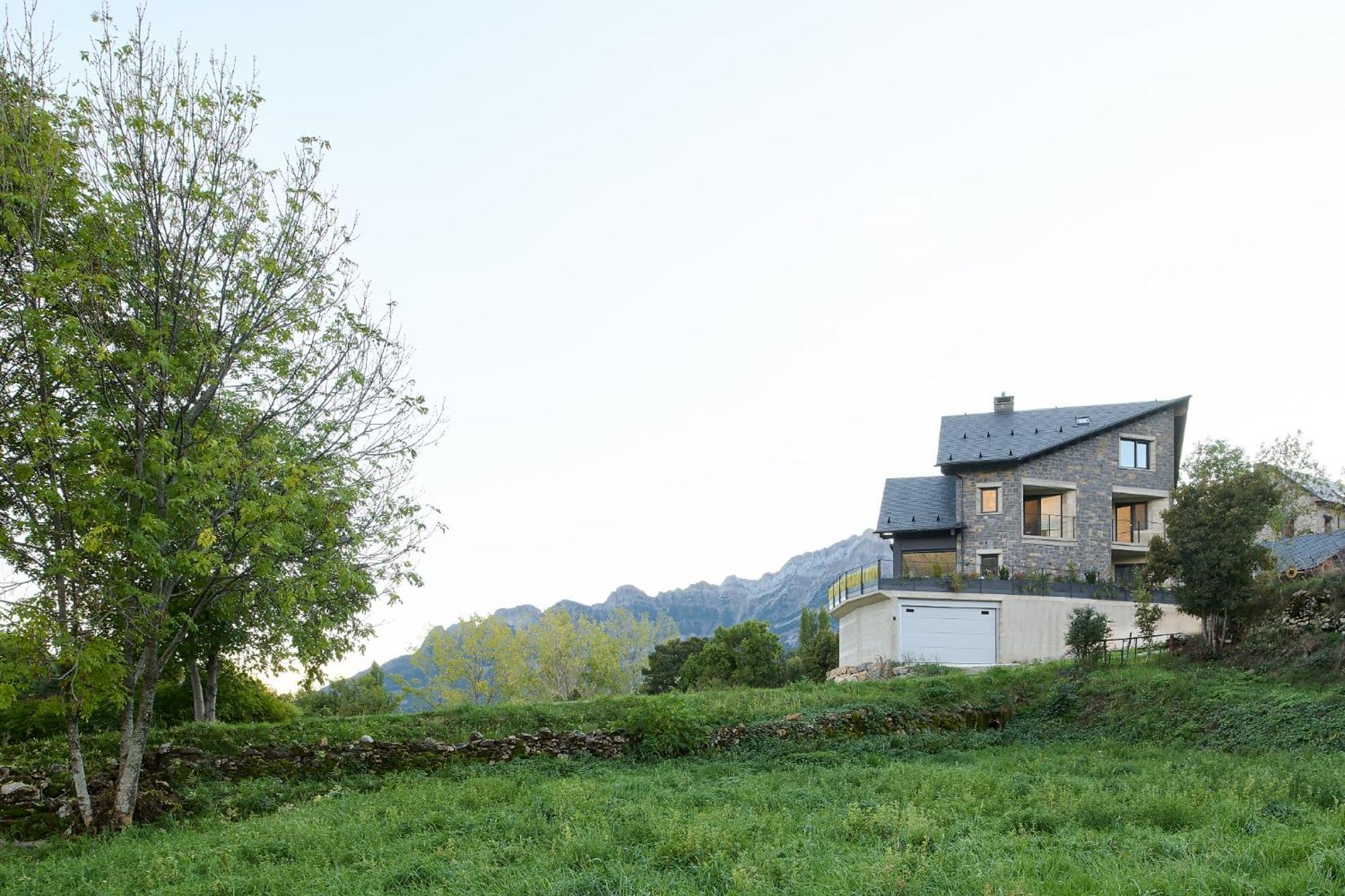 Casa De La Paz En El Valle De Tena Sandiniés エクステリア 写真