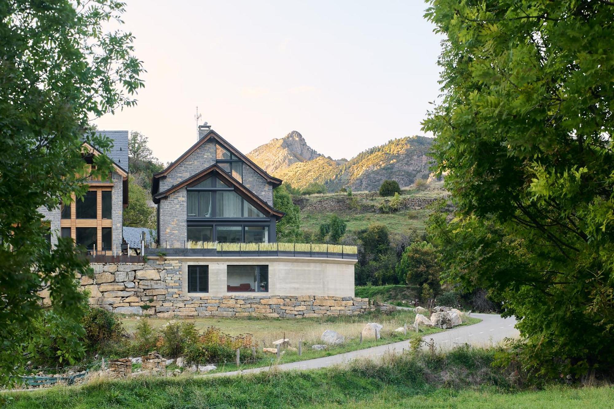 Casa De La Paz En El Valle De Tena Sandiniés エクステリア 写真